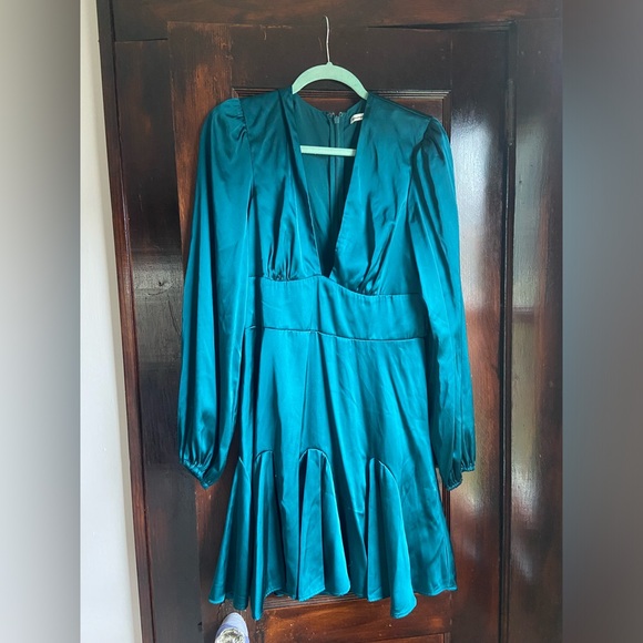 Long Sleeve Plunge Satin Mini Dress in Teal - Size Large/Tall - Picture 2 of 5